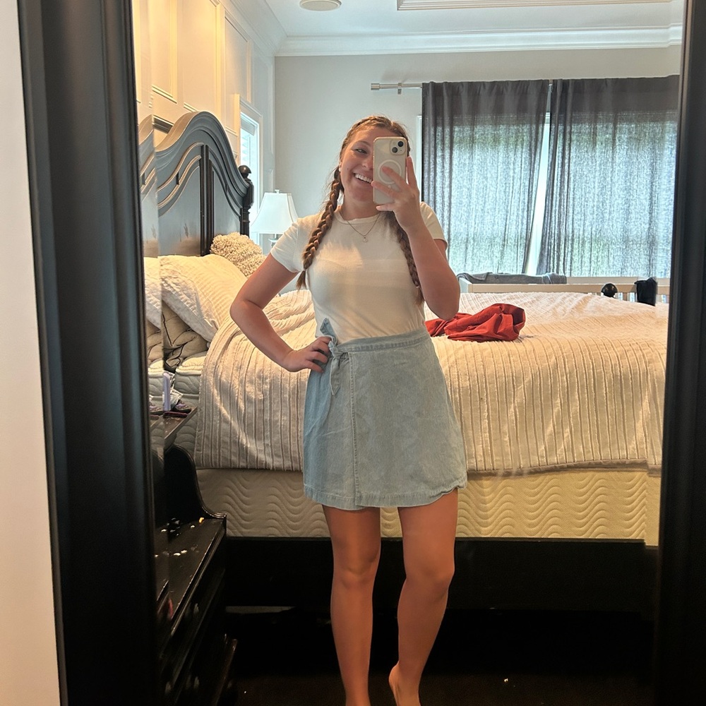 Jean skort skirt. Super cute and stylish!